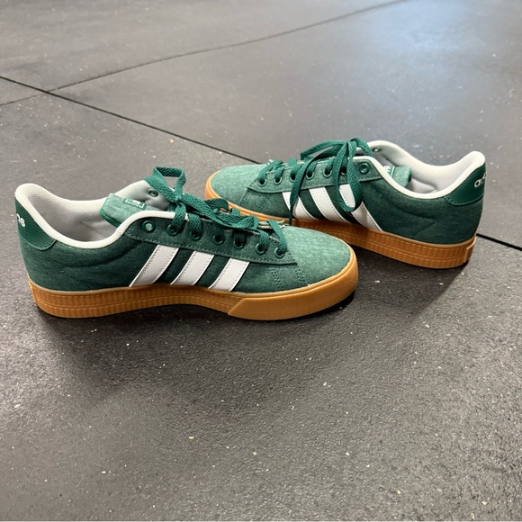 Adidas Daily 3.0 Shoes Collegiate Green Men’s Size 7.5 Womens Size 8.5 - Picture 7 of 8